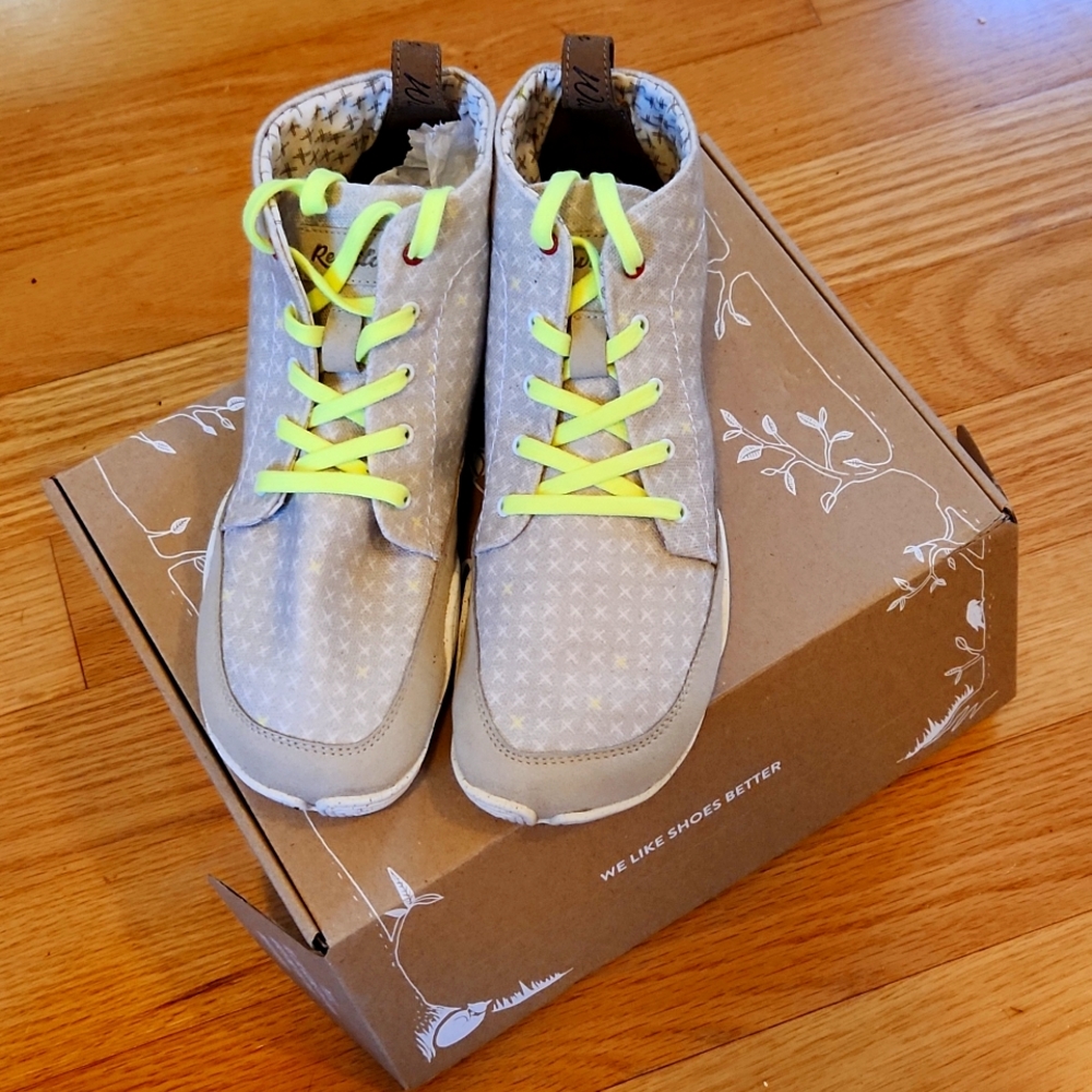 Wildling Canvas High Tops. EU 38